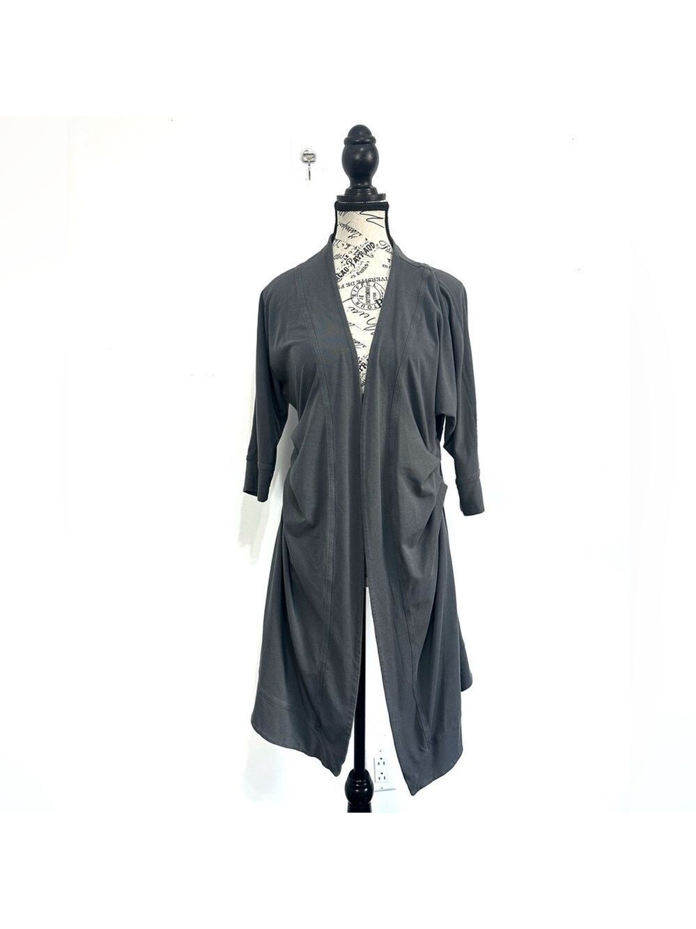 Lululemon Namaste Cover-Up Wrap Grey Sz 6